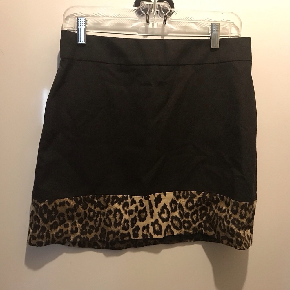 Banana‎ Republic Black Skirt With Animal Trim Women's Size 8P 32" X 17"